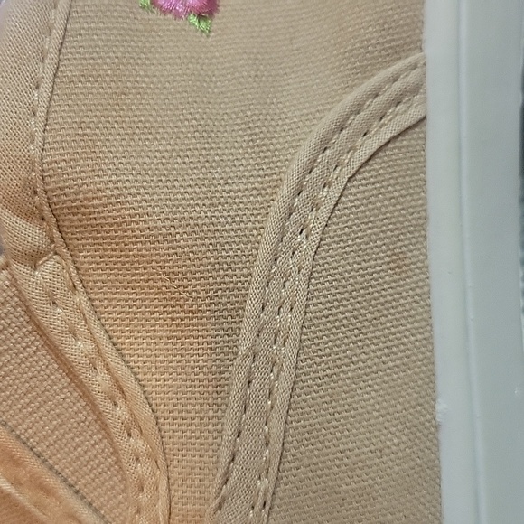 Classique Sport Tan Sneakers - Picture 5 of 11